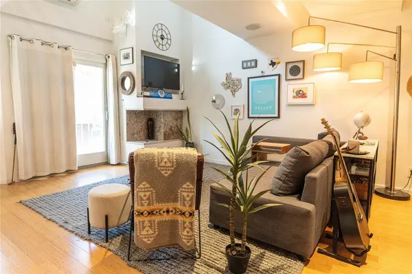 3033 San Jacinto Street #322, Dallas, TX 75204