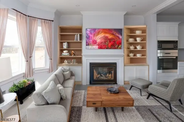 142 PASSAIC AVE, Roseland Boro, NJ 07068