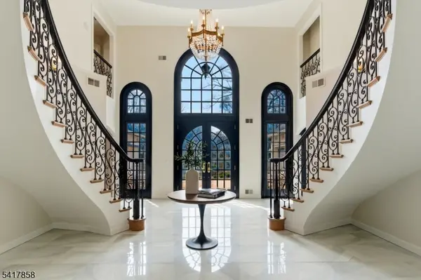 9 Condit Rd, Mountain Lakes Boro, NJ 07046