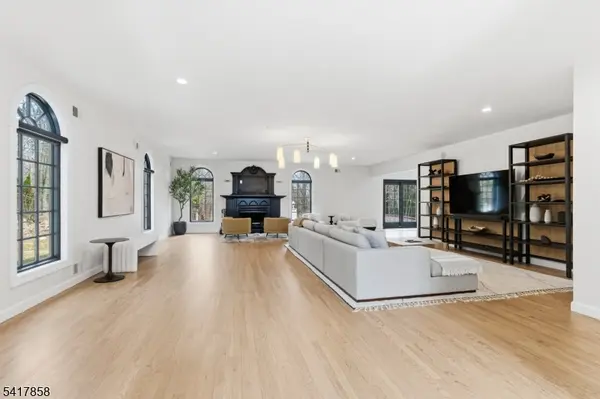 9 Condit Rd, Mountain Lakes Boro, NJ 07046