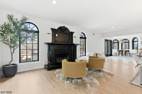 9 Condit Rd, Mountain Lakes Boro, NJ 07046