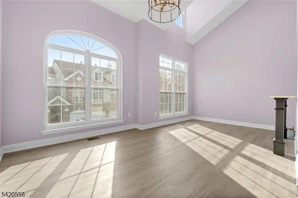 111 Riverwalk Way, Clifton City, NJ 07014