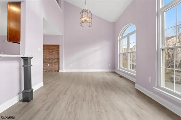 111 Riverwalk Way, Clifton City, NJ 07014