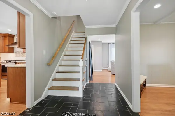 204 Deerfield Ln, Franklin Lakes Boro, NJ 07417