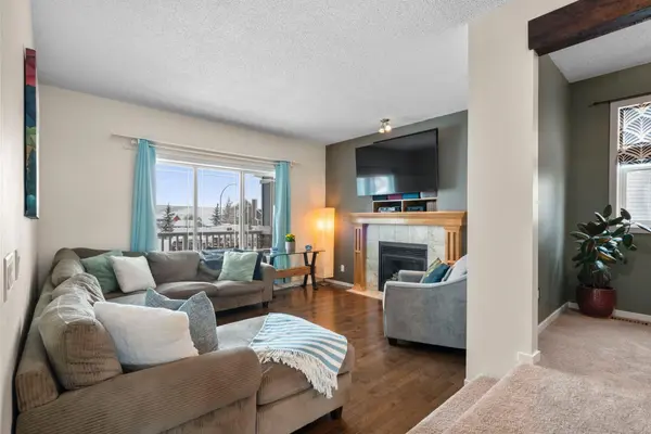 46 River Heights BLVD, Cochrane, AB T4C 0J6