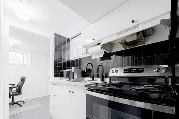 332 Homewood AVE #Lower, Toronto C07, ON M2R 2N8