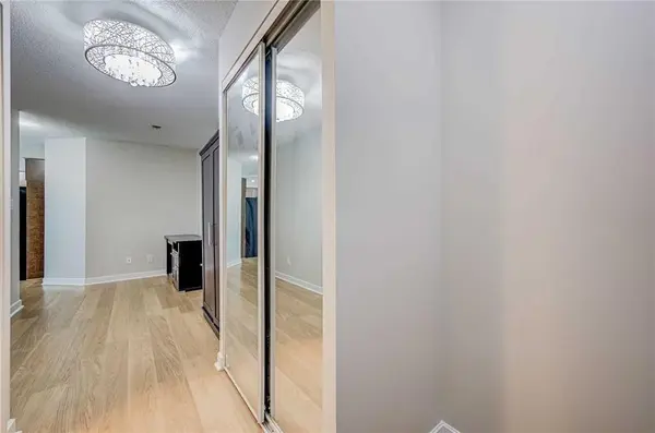 33 Bay ST #1403, Toronto C01, ON M5J 2Z3