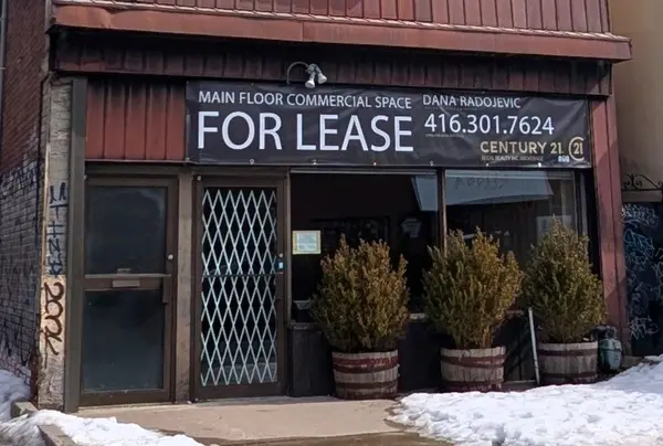 3A Chester AVE, Toronto E03, ON M4K 2Z8