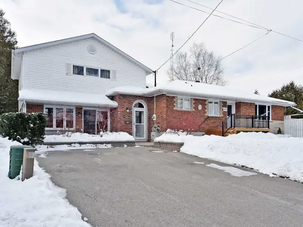 630 Wychwood ST #2, Oshawa, ON L1G 2T3