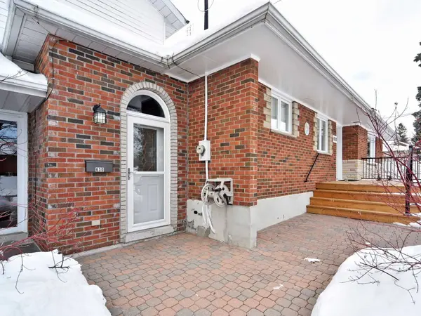 630 Wychwood ST #2, Oshawa, ON L1G 2T3