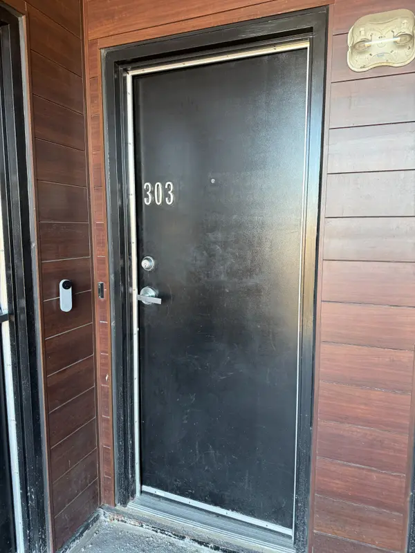 1130 Briar Hill AVE #303, Toronto W04, ON M6B 0A9