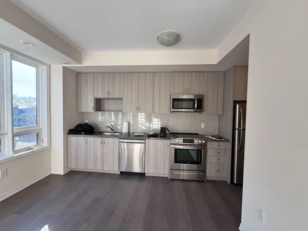 1130 Briar Hill AVE #303, Toronto W04, ON M6B 0A9