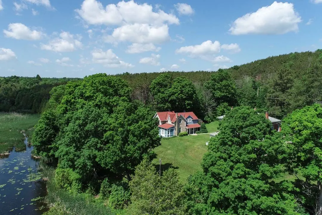 1380 Queen ST W, Caledon, ON L7K 0C3