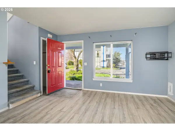 207 35TH ST, Springfield, OR 97478