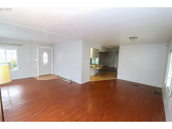 1475 GREEN ACRES RD #157, Eugene, OR 97408