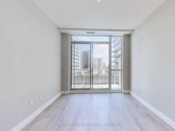 52 FOREST MANOR RD #611, Toronto C15, ON M2J 0E2