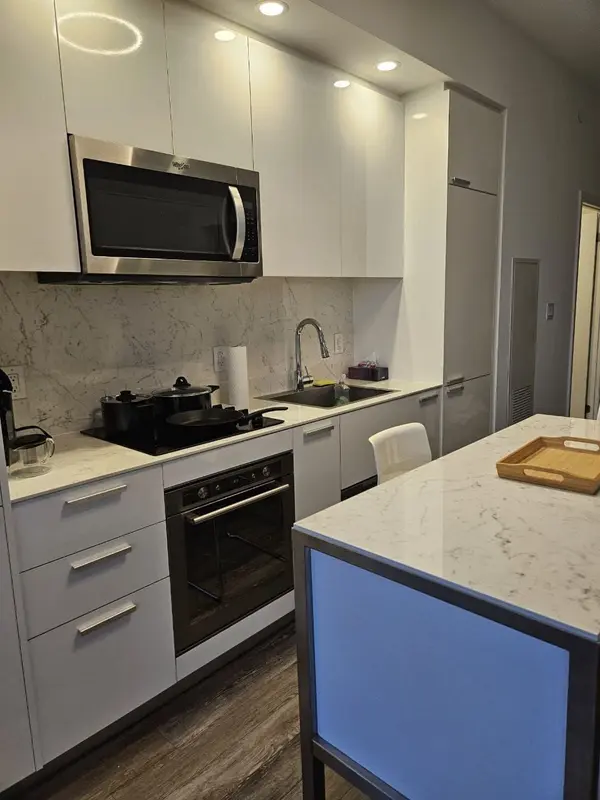 75 Canterbury PL E #1115, Toronto C07, ON M2N 0L2