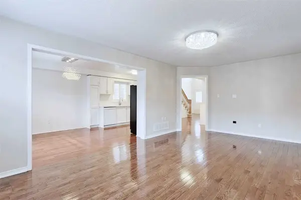 7 Cottinghill WAY, Aurora, ON L4G 7V4