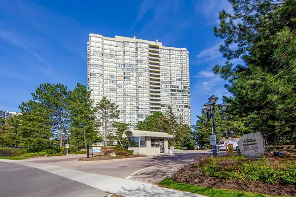 22 Hanover RD #2107, Brampton, ON L6S 5K7