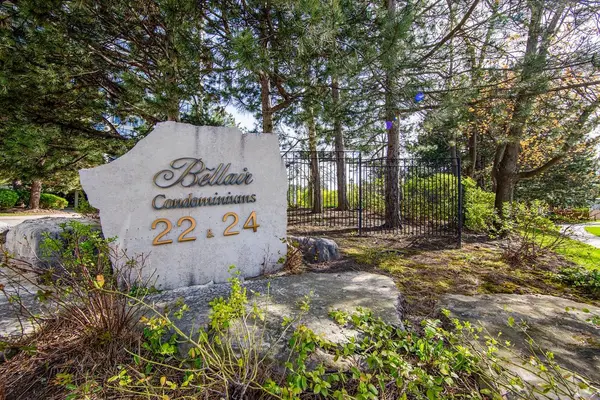 22 Hanover RD #2107, Brampton, ON L6S 5K7