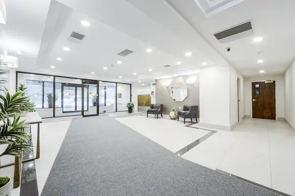 22 Hanover RD #2107, Brampton, ON L6S 5K7