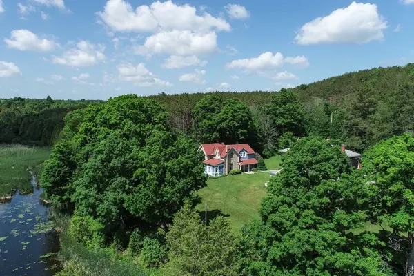 1380 Queen ST W, Caledon, ON L7K 0C3