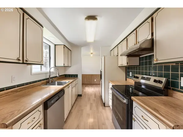 19710 SW JOHNSON ST, Beaverton, OR 97003