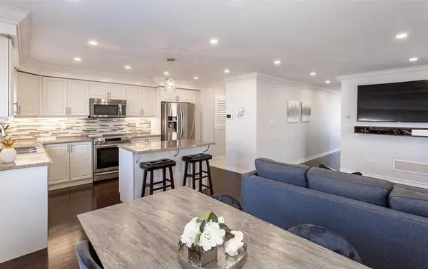 62 Quillberry Close, Brampton, ON L7A 4N8