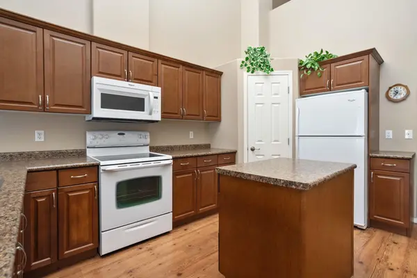 4539 69 ST, Camrose, AB T4V 5B3