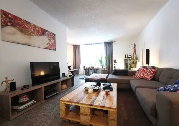 27 Shippigan CRES, Toronto C15, ON M2J 2G1