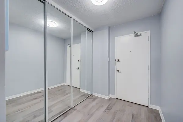 1359 White Oaks BLVD #708, Oakville, ON L6H 2R8