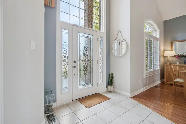 20 Scottswood LN, Haldimand, ON N3W 2M4