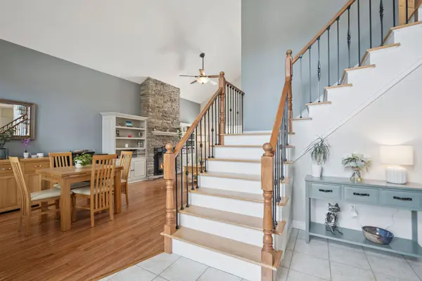 20 Scottswood LN, Haldimand, ON N3W 2M4