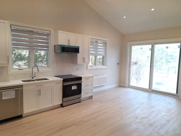 165 Bay ST E #2, Blue Mountains, ON N0H 2P0