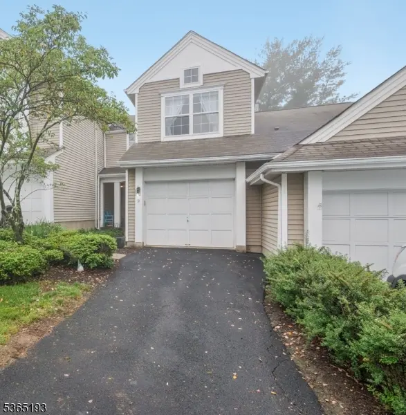 9 Mahogany Way, Randolph Twp., NJ 07869