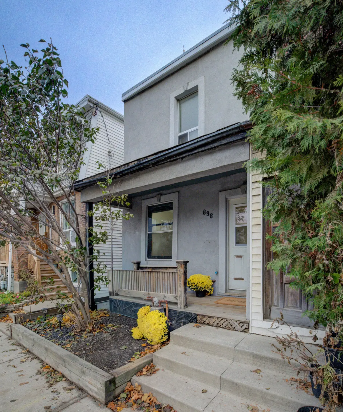 898 Eastern AVE, Toronto E01, ON M4L 1A4