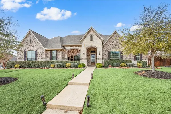 816 Gallant Fox Trail, Keller, TX 76248