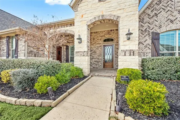 816 Gallant Fox Trail, Keller, TX 76248