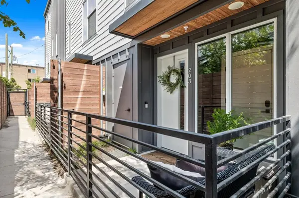 1507 N Garrett Avenue #203, Dallas, TX 75206