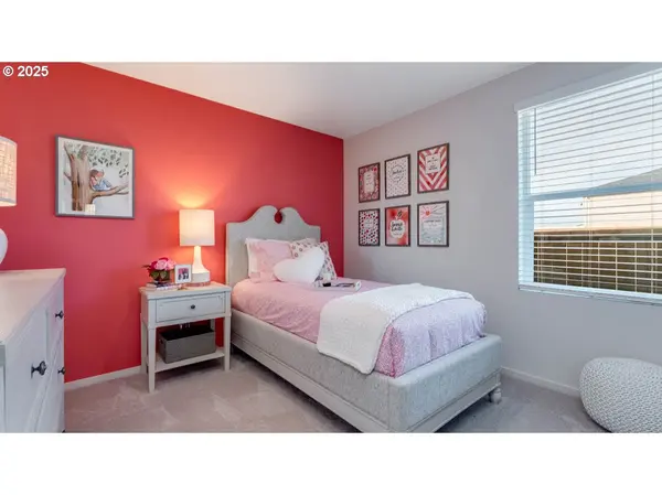 113 Greencrest ST NE, Salem, OR 97301