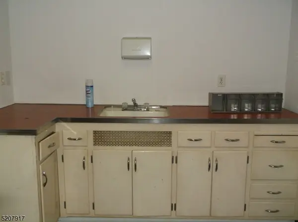 179 Illinois Ave, Paterson City, NJ 07503