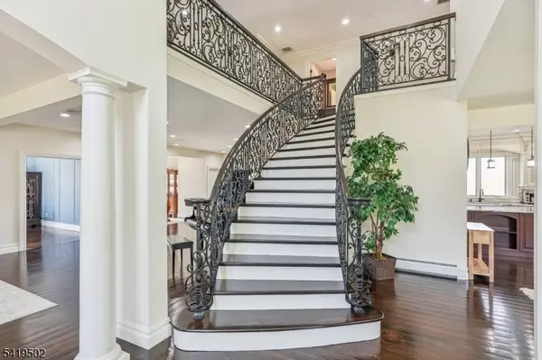 73 Maple Ave, Wayne Twp., NJ 07470