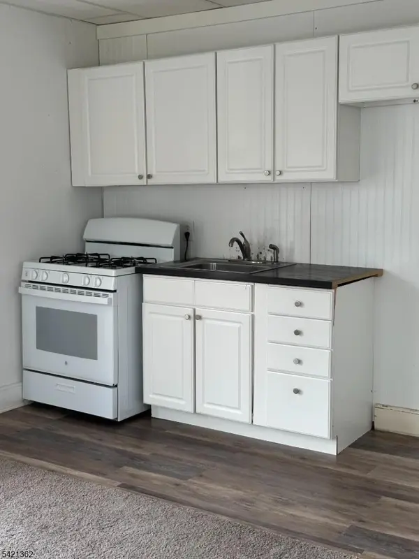 10 Newark Pompton Tpke, Riverdale Boro, NJ 07457