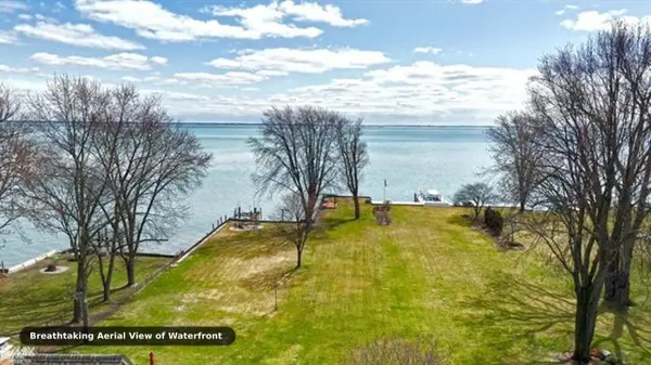 36542 Marquardt DR, New Baltimore, MI 48047