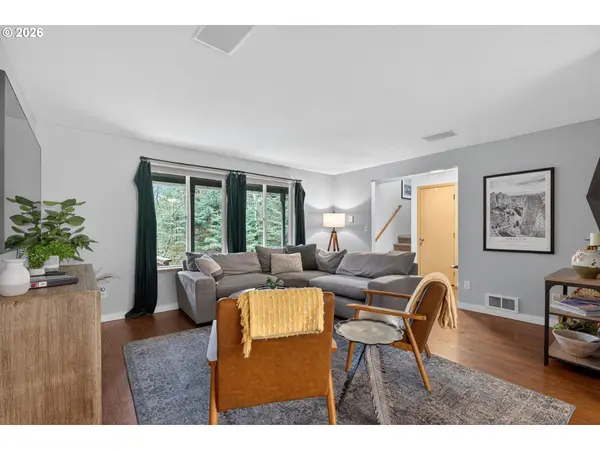 27420 E WELCHES RD, Welches, OR 97067