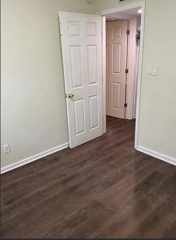 22641 Albion AVE, Farmington Hills, MI 48336