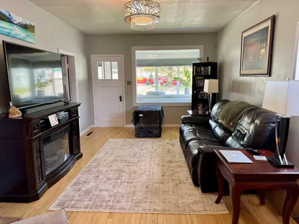 7918 23 AVE, Coleman, AB T0K 0M0