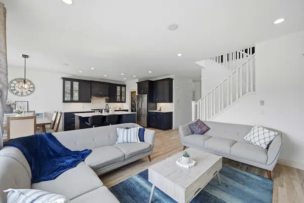 1153 Kingston CRES SE, Airdrie, AB T4A0G1