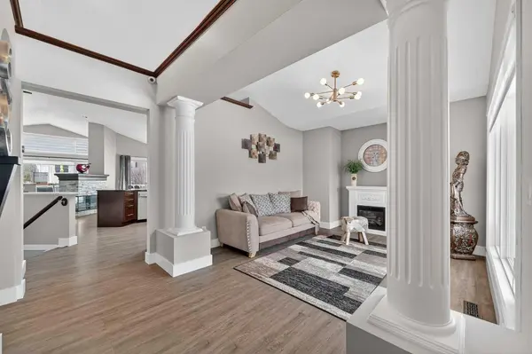 140 Citadel PARK NW, Calgary, AB T3G 3Y1