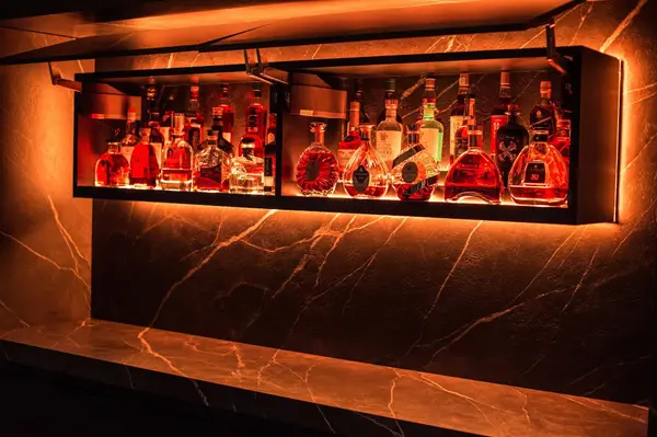 180 University AVE #3301, Toronto C01, ON M5H 0A2